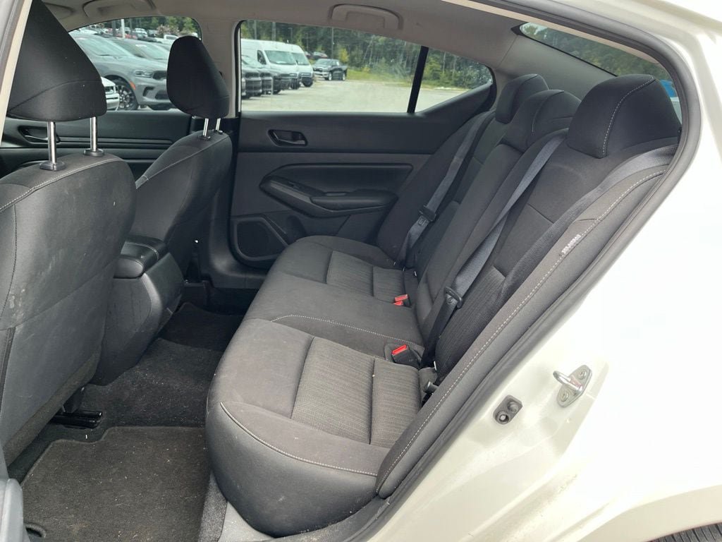 Used 2025 Nissan Altima 2.5 S FWD image 7
