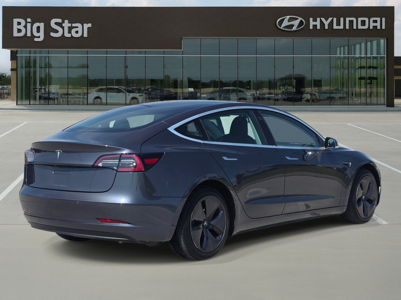 Used 2019 Tesla Model 3 Long Range RWD image 4