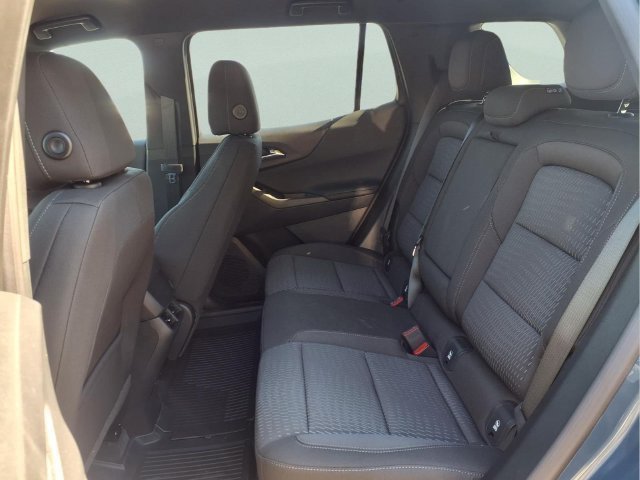 New 2027 Chevrolet Equinox LT w/ Midnight Edition AWD/4WD image 9