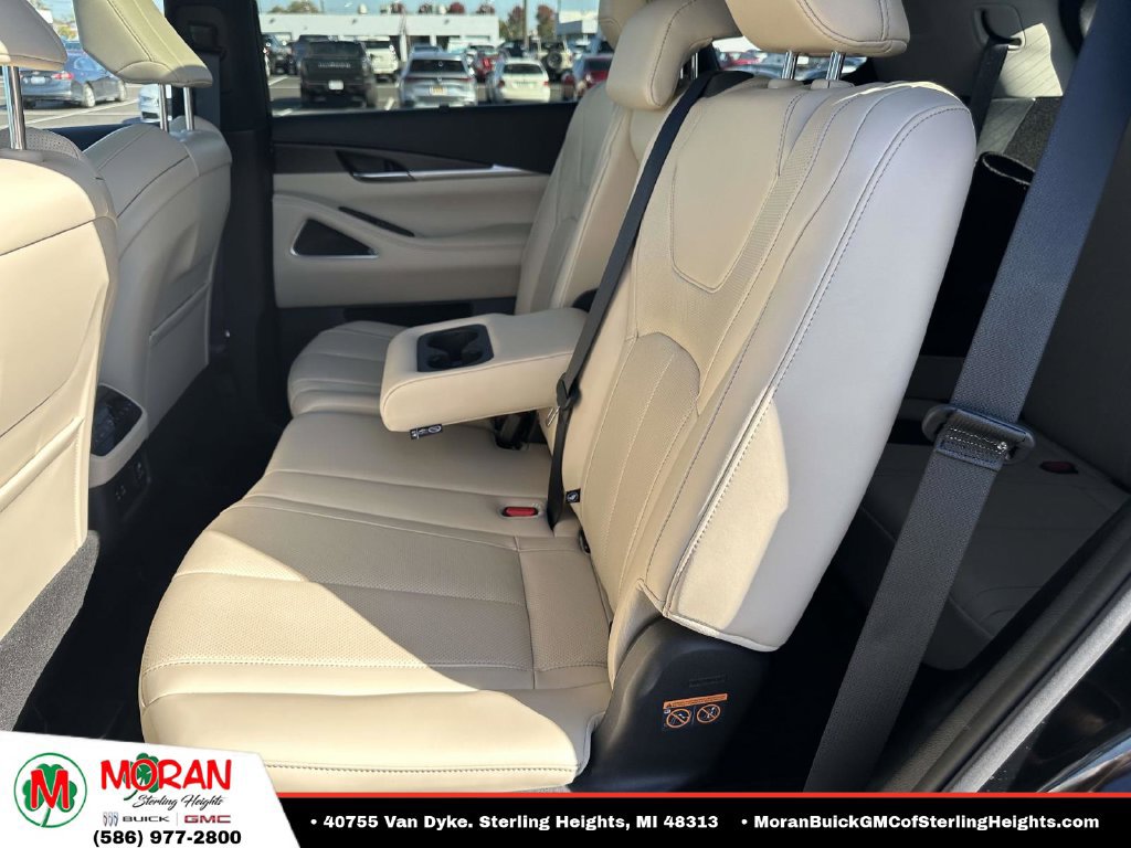Used 2025 INFINITI QX60 Sensory AWD/4WD image 11