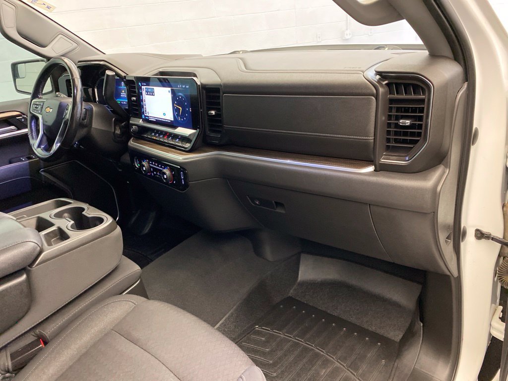 Used 2022 Chevrolet Silverado 1500 LT AWD/4WD image 23