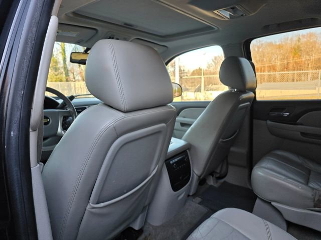 Used 2011 Chevrolet Suburban LT w/ Luxury Package image 16