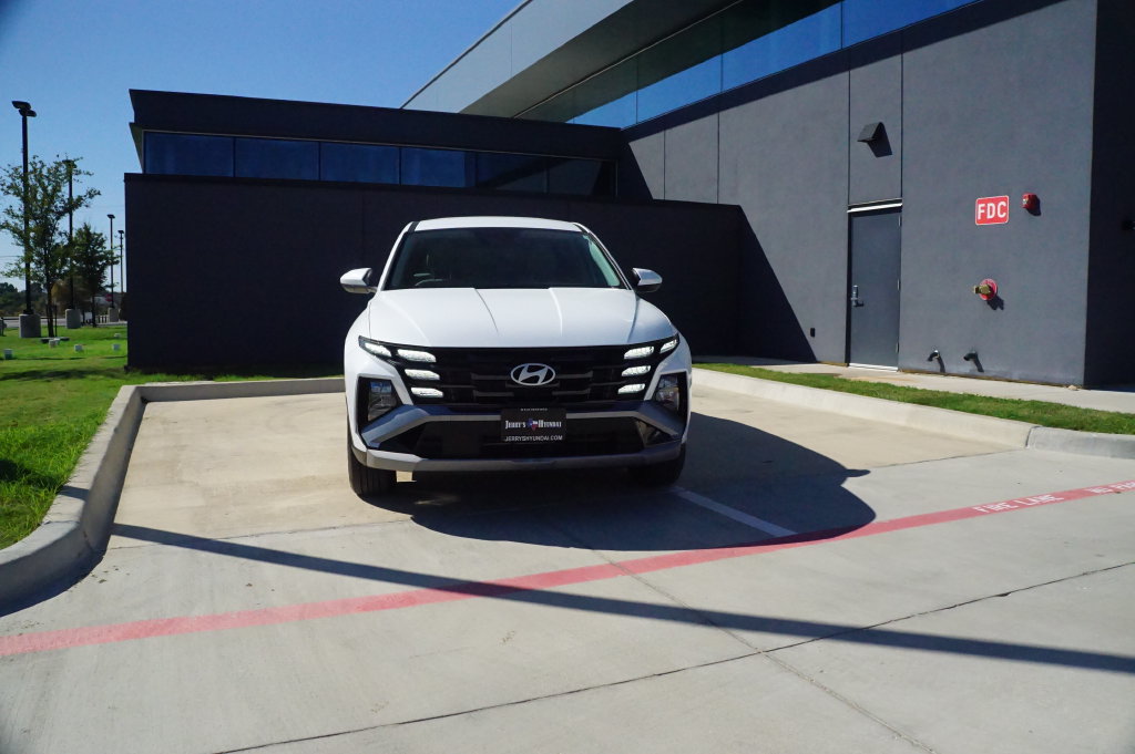 New 2026 Hyundai Tucson Blue SE AWD/4WD image 2