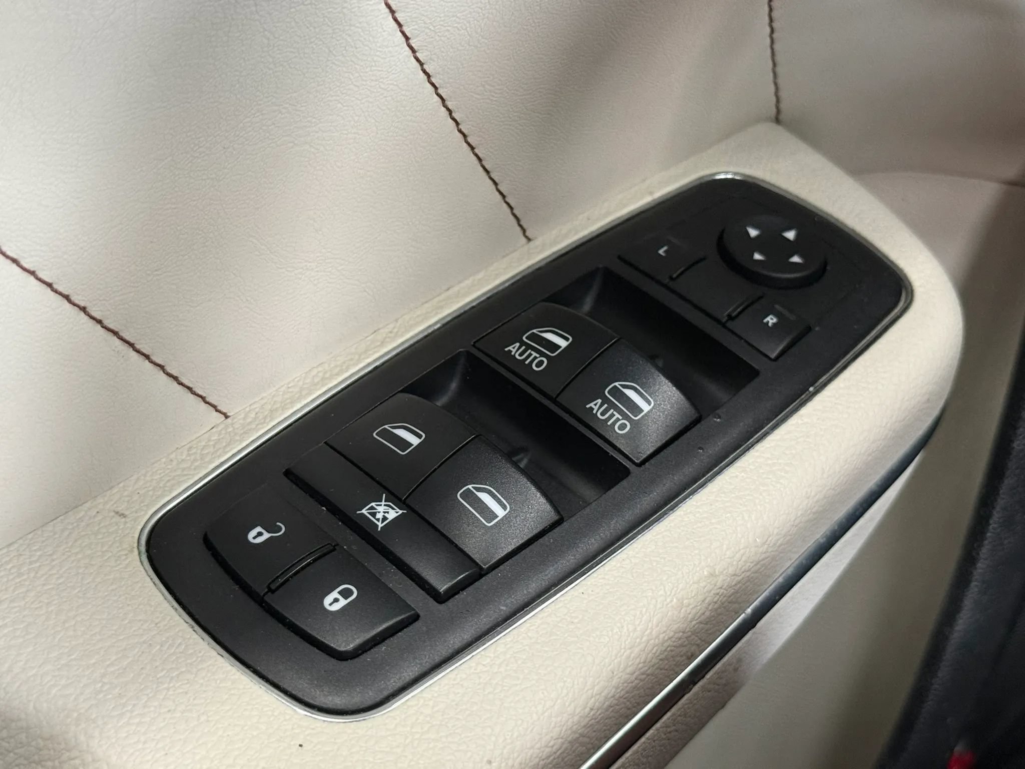 Used 2018 Dodge Charger GT AWD/4WD image 22