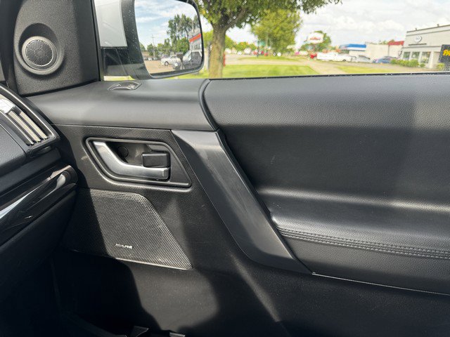 Used 2011 Land Rover LR2 HSE image 39