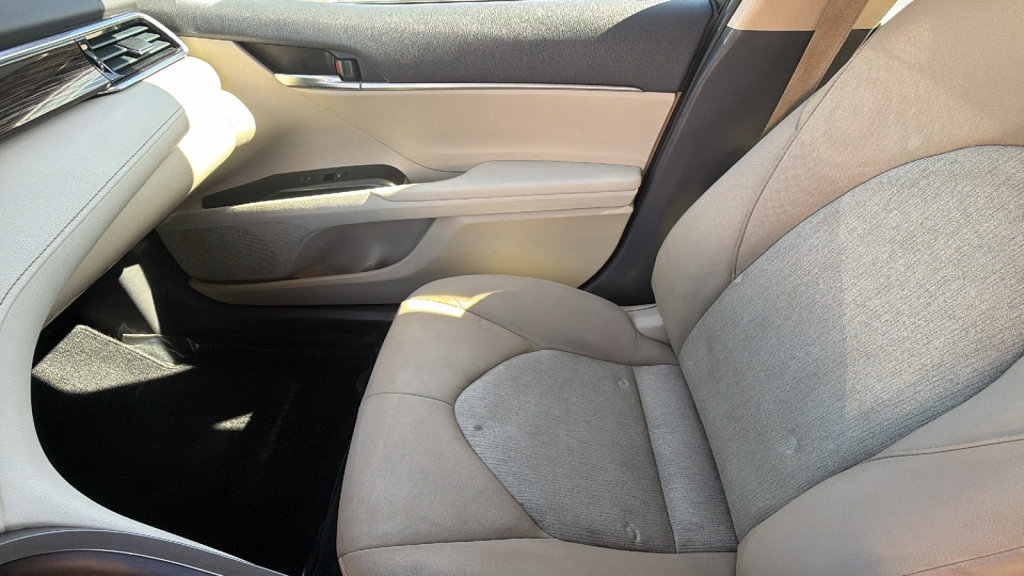 Certified 2018 Toyota Camry LE FWD image 12
