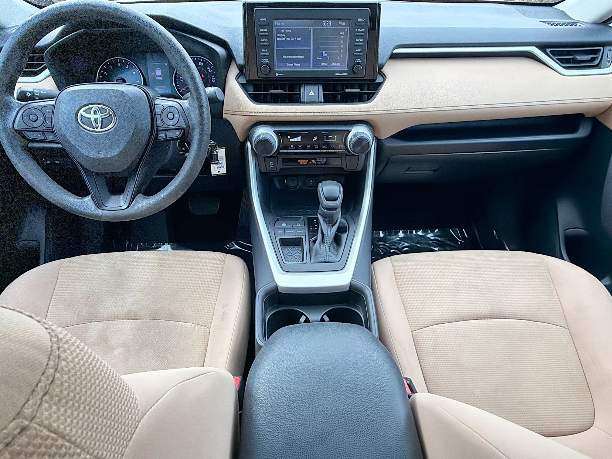 Used 2021 Toyota RAV4 LE FWD image 14