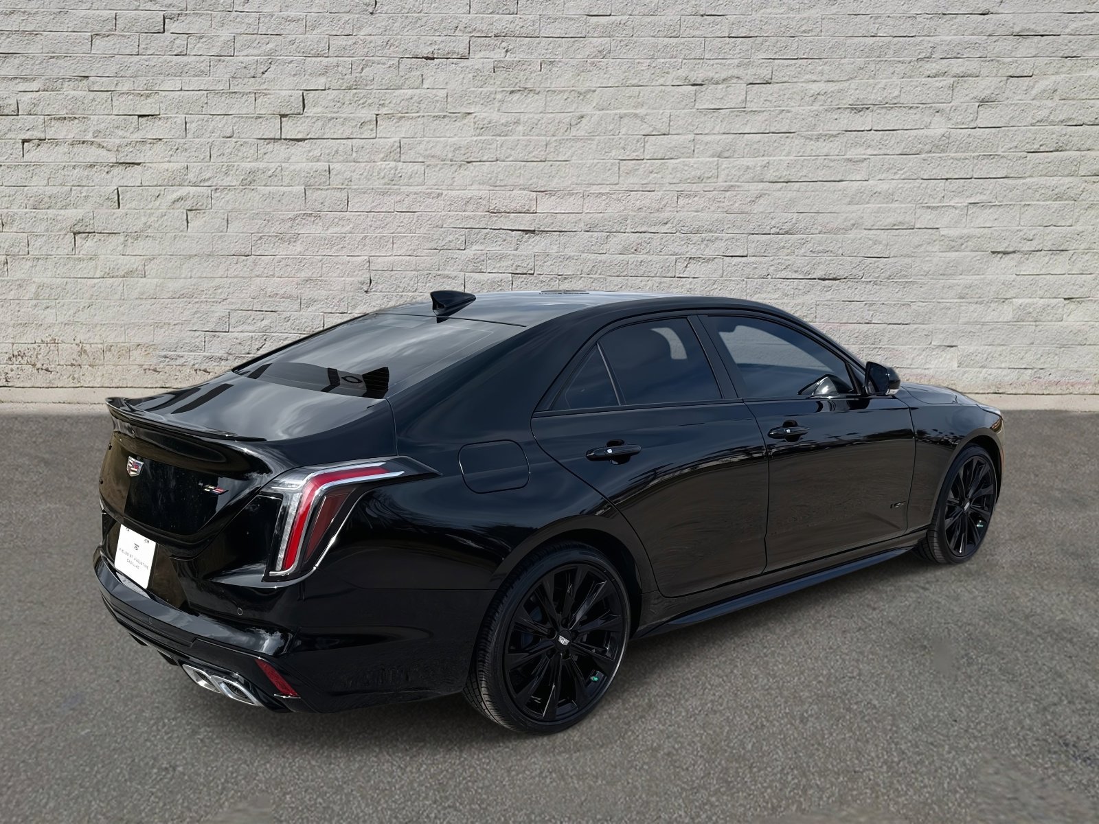 Used 2025 Cadillac CT4 V w/ LPO, ONYX Package image 5