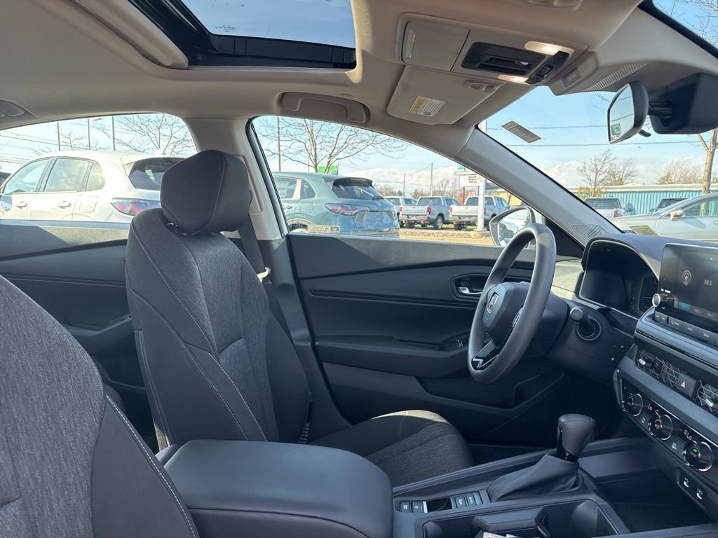 Certified 2023 Honda Accord EX image 15