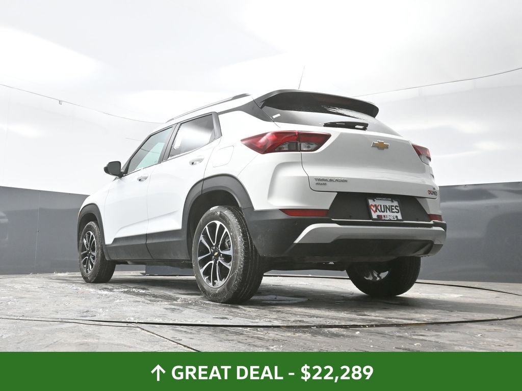 Used 2025 Chevrolet TrailBlazer LT w/ Driver Confidence Package image 51