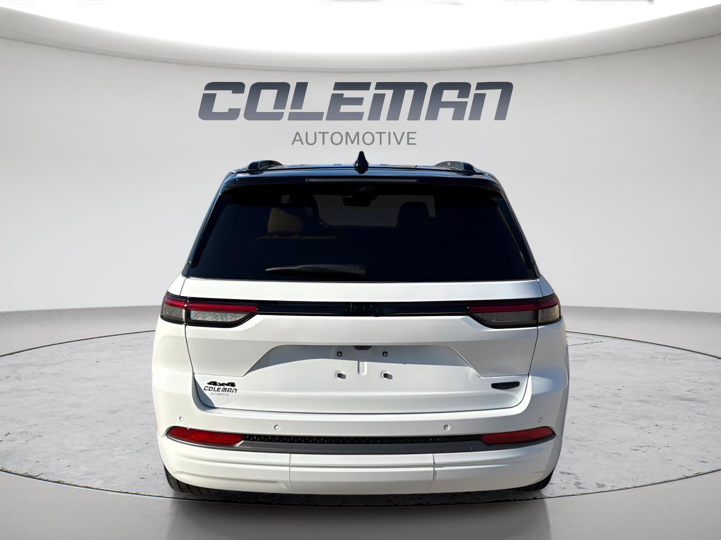 New 2026 Jeep Grand Cherokee Summit w/ Obsidian Package image 4