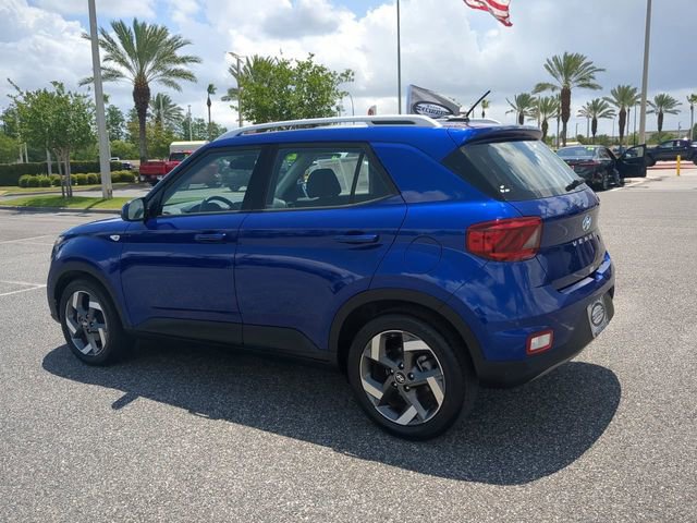 Used 2025 Hyundai Venue SEL FWD image 6