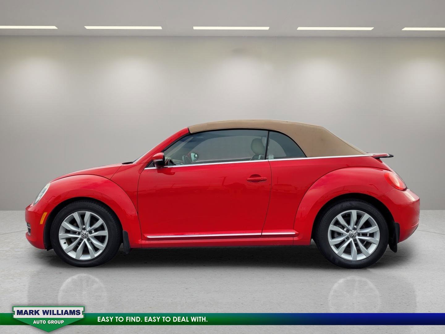 Used 2013 Volkswagen Beetle TDI image 9