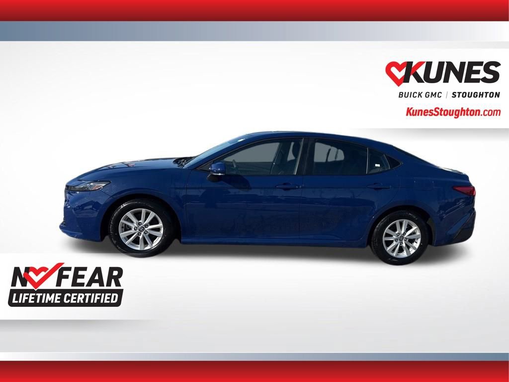 Used 2025 Toyota Camry LE image 8