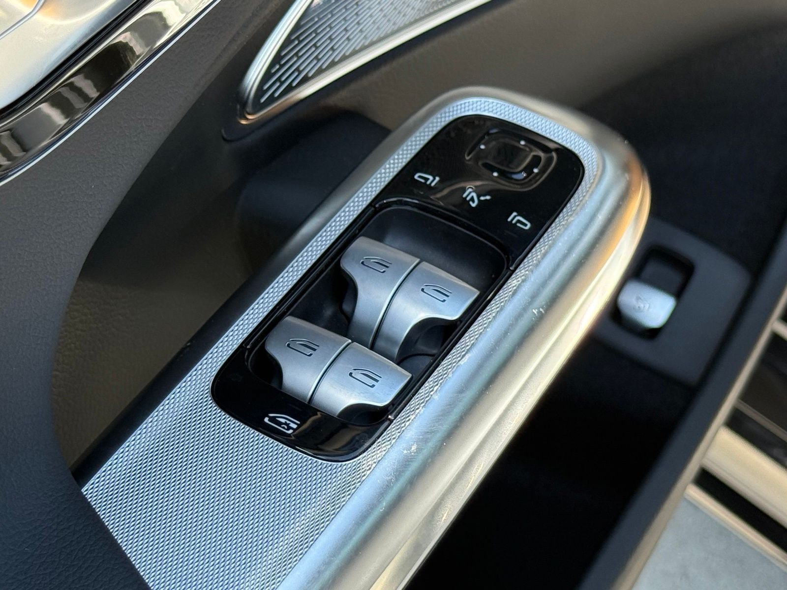 New 2026 Mercedes-Benz E 450 4MATIC Sedan image 19