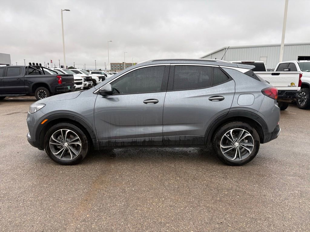 Used 2021 Buick Encore GX Select FWD image 2