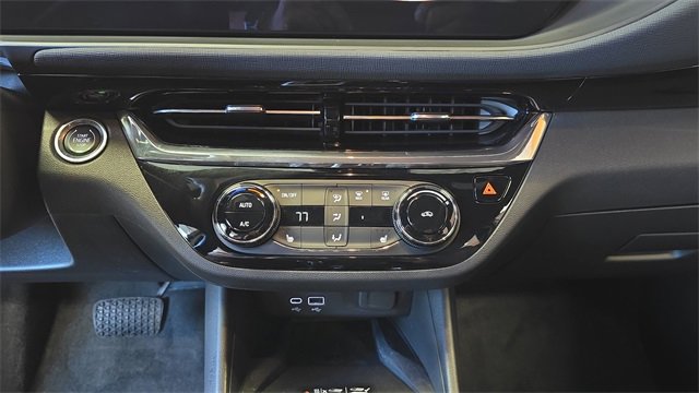 Used 2025 Buick Envista Sport Touring w/ Convenience I Package image 18