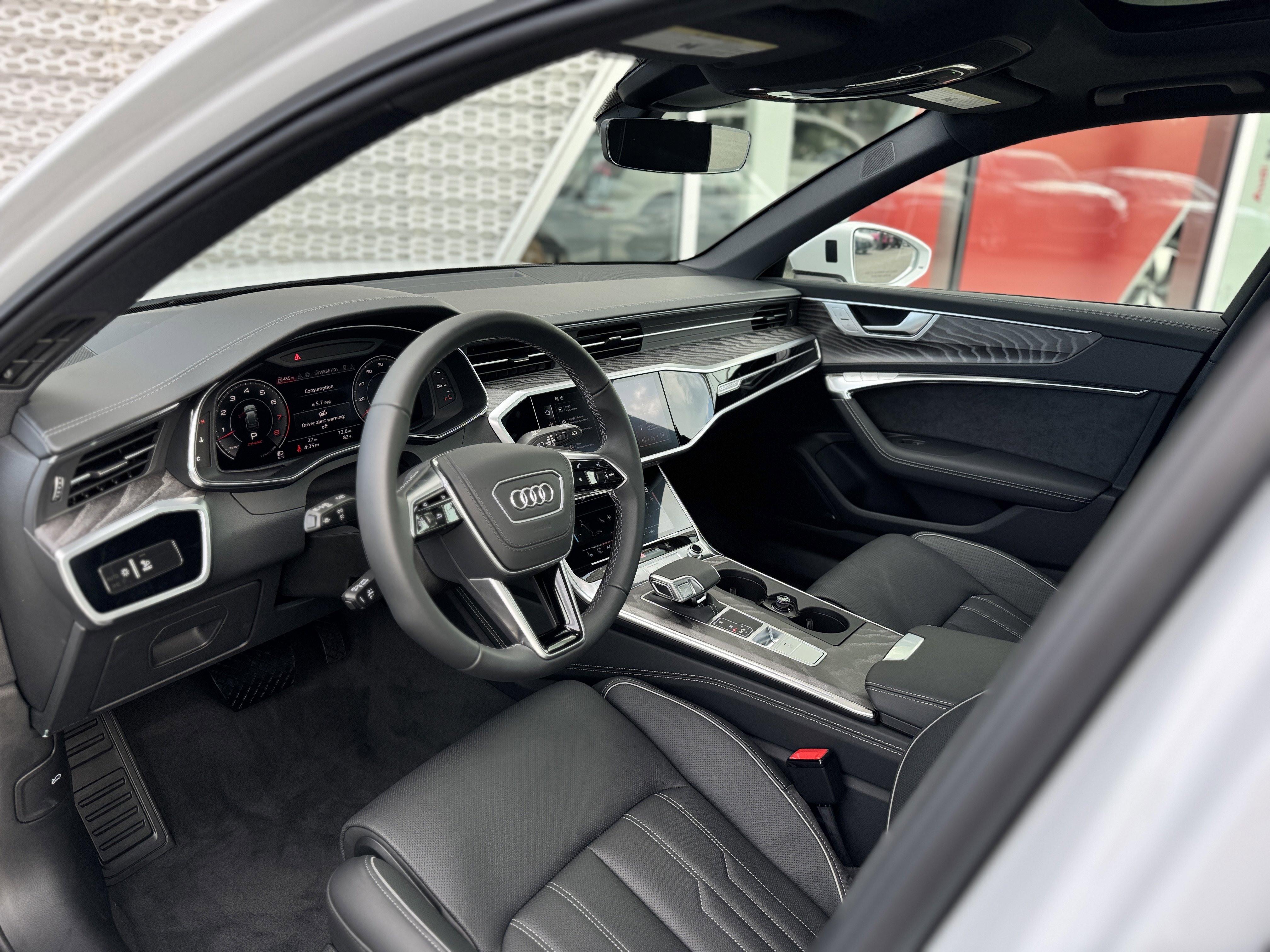 New 2025 Audi A6 3.0T allroad Prestige image 4
