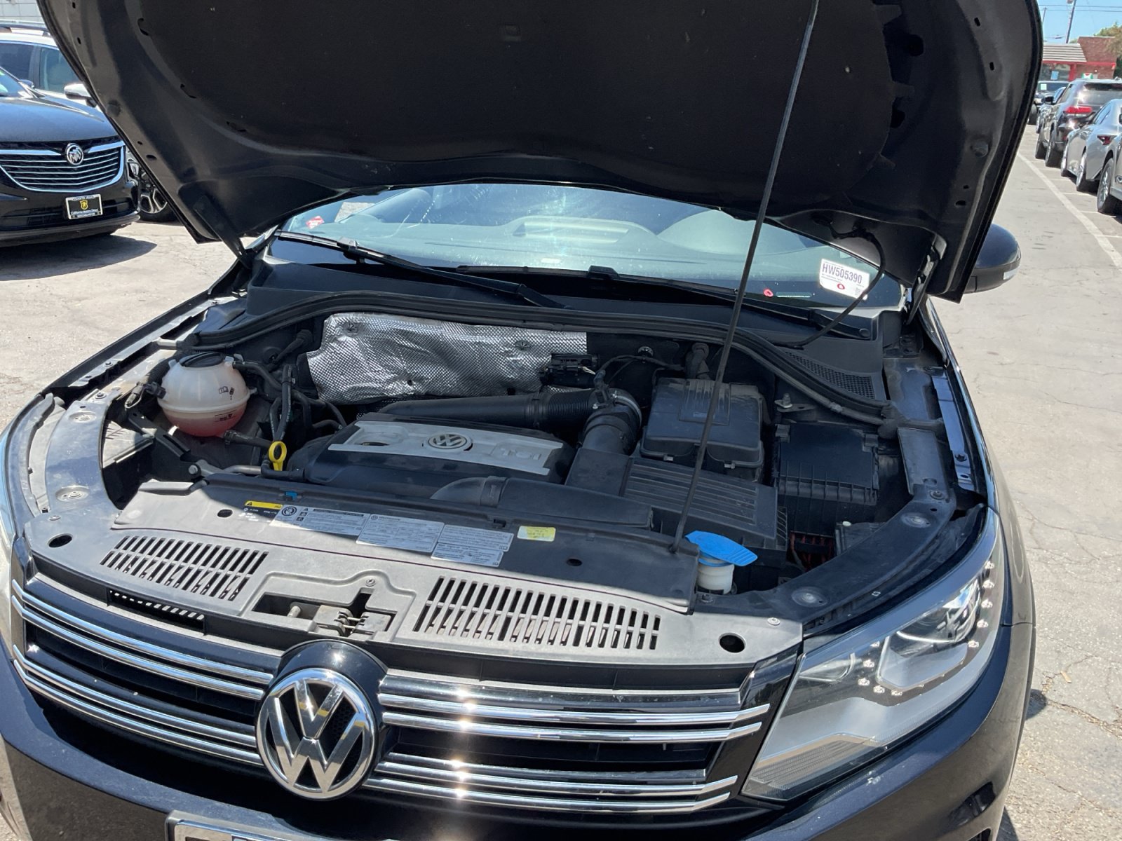 Used 2017 Volkswagen Tiguan Sport AWD/4WD image 23