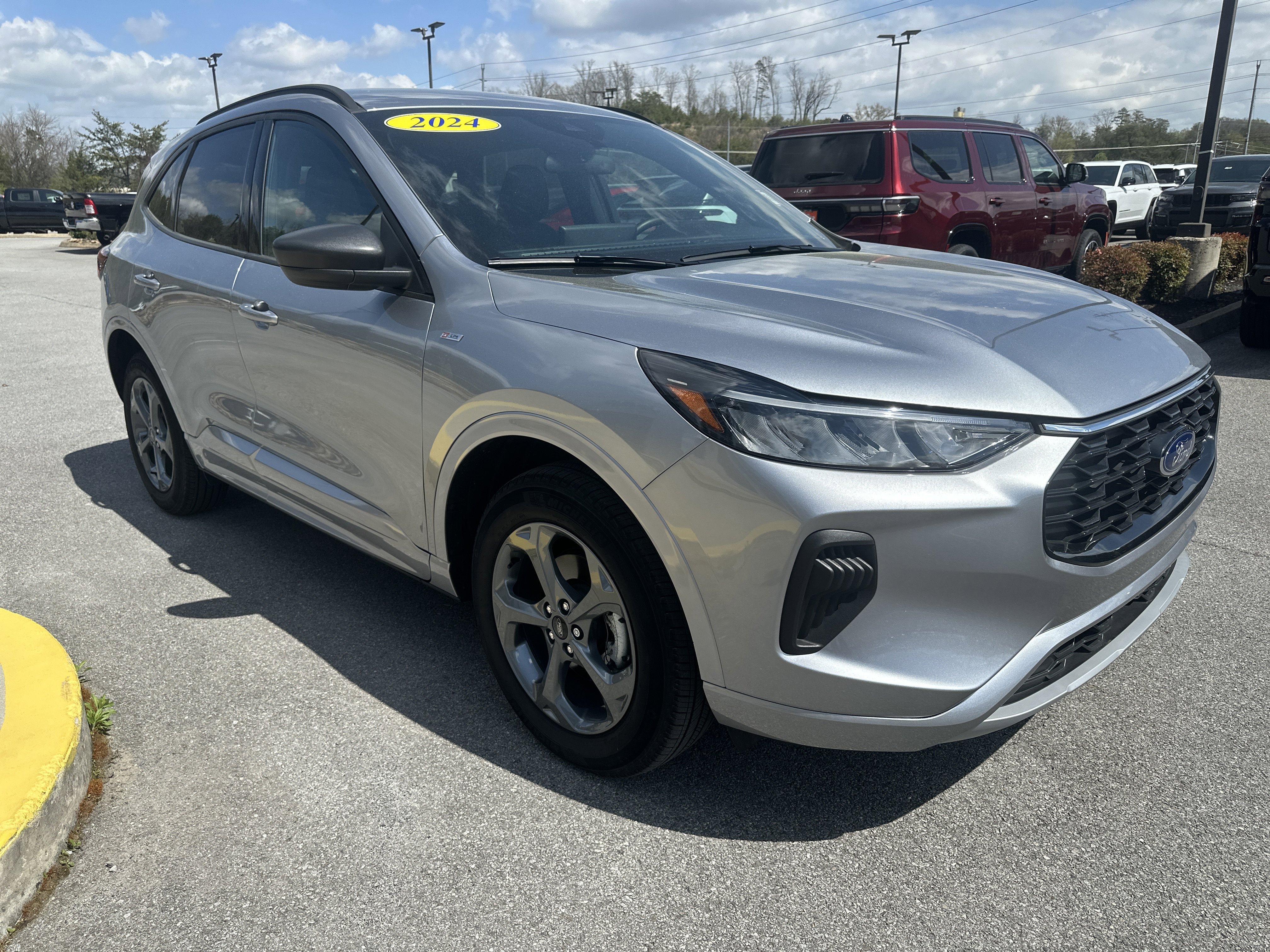 Used 2024 Ford Escape ST-Line w/ Tech Pack #1 AWD/4WD image 5
