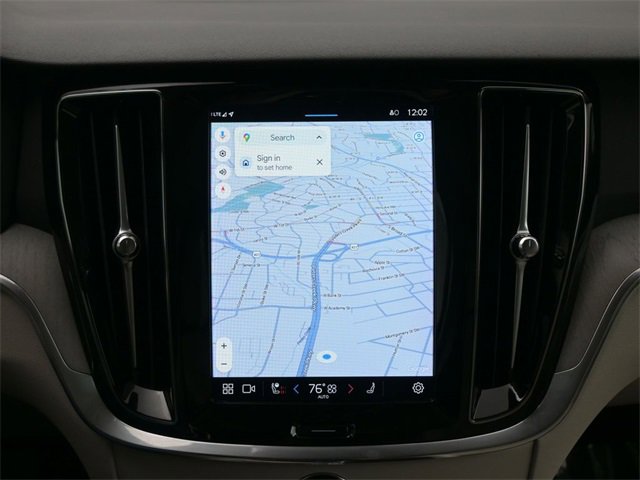 Used 2024 Volvo V60 B5 Cross Country Plus image 14