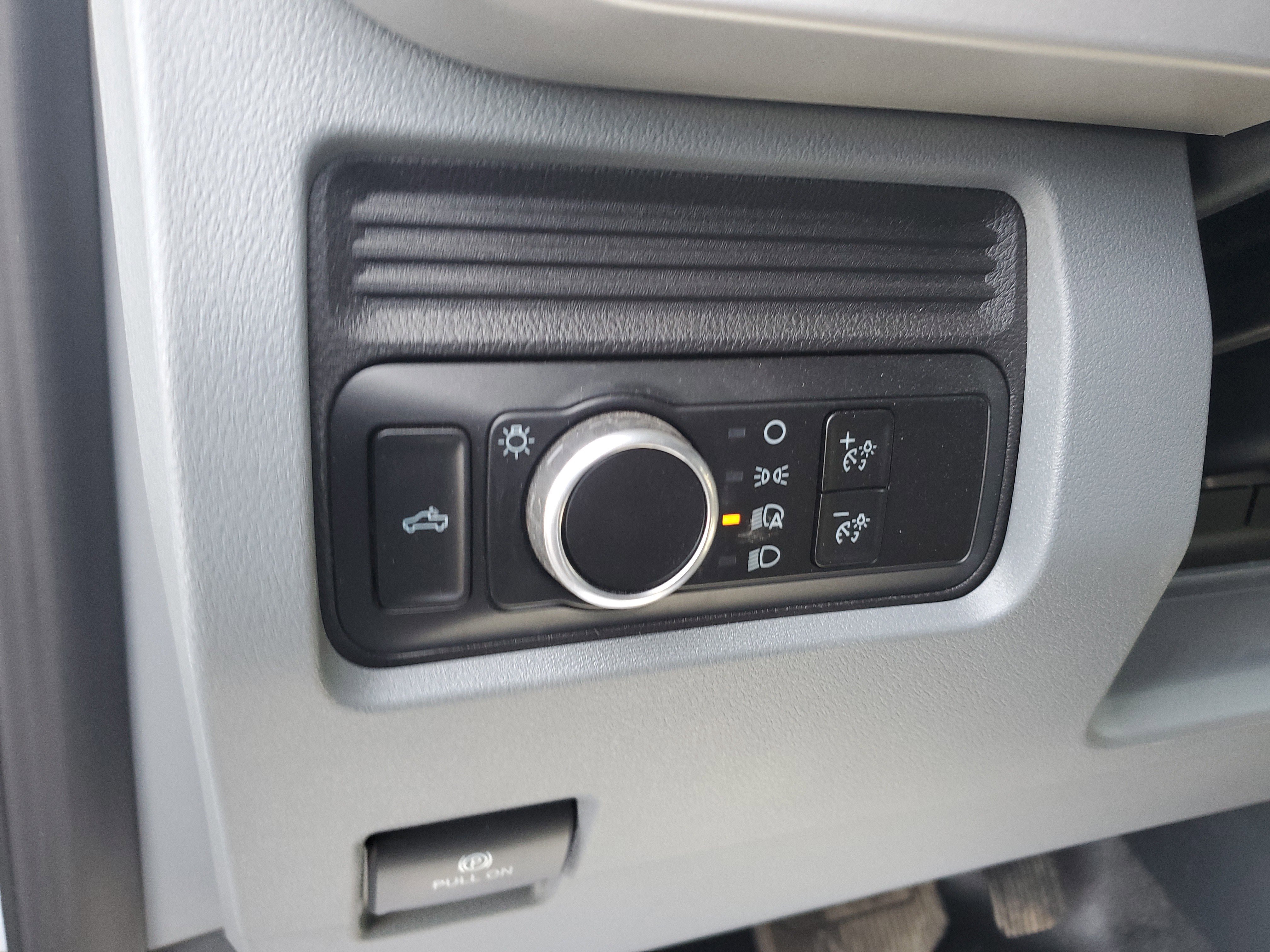 Used 2025 Ford F350 XL w/ FX4 Off-Road Package image 30