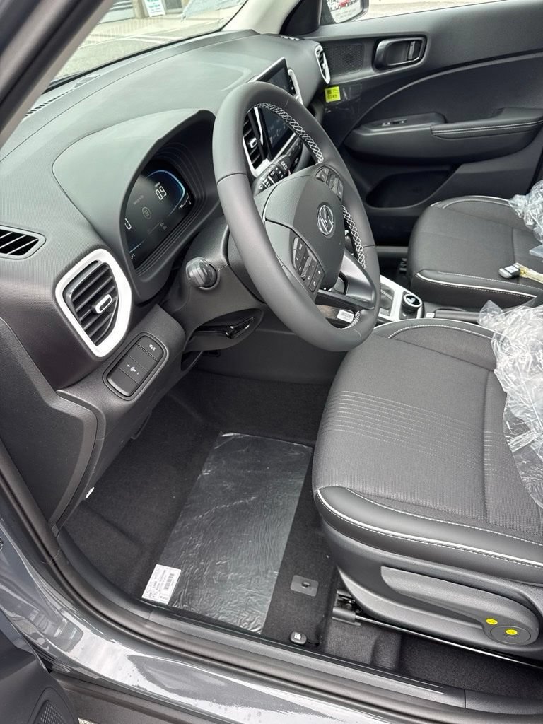 New 2026 Hyundai Venue SEL FWD image 9