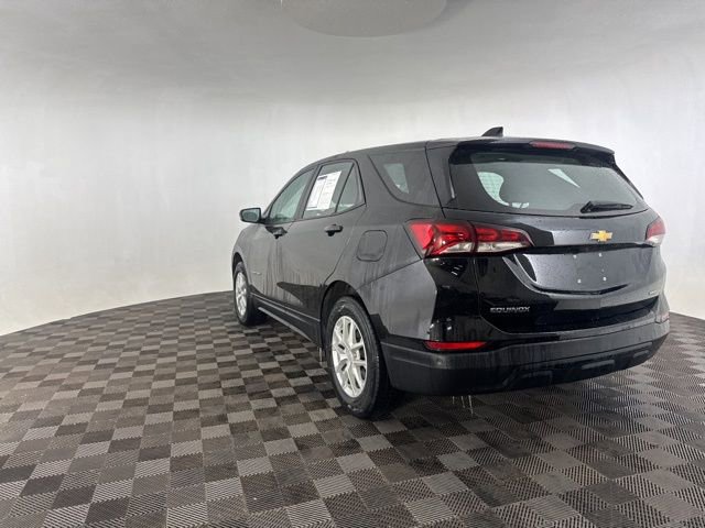 Used 2023 Chevrolet Equinox LS AWD/4WD image 10
