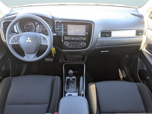 Used 2018 Mitsubishi Outlander ES image 17