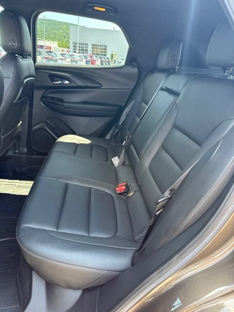 Used 2022 Chevrolet TrailBlazer ACTIV w/ Sun and Liftgate Package FWD image 11