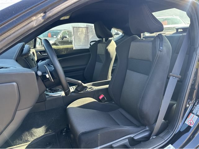 Used 2019 Toyota 86 RWD image 8
