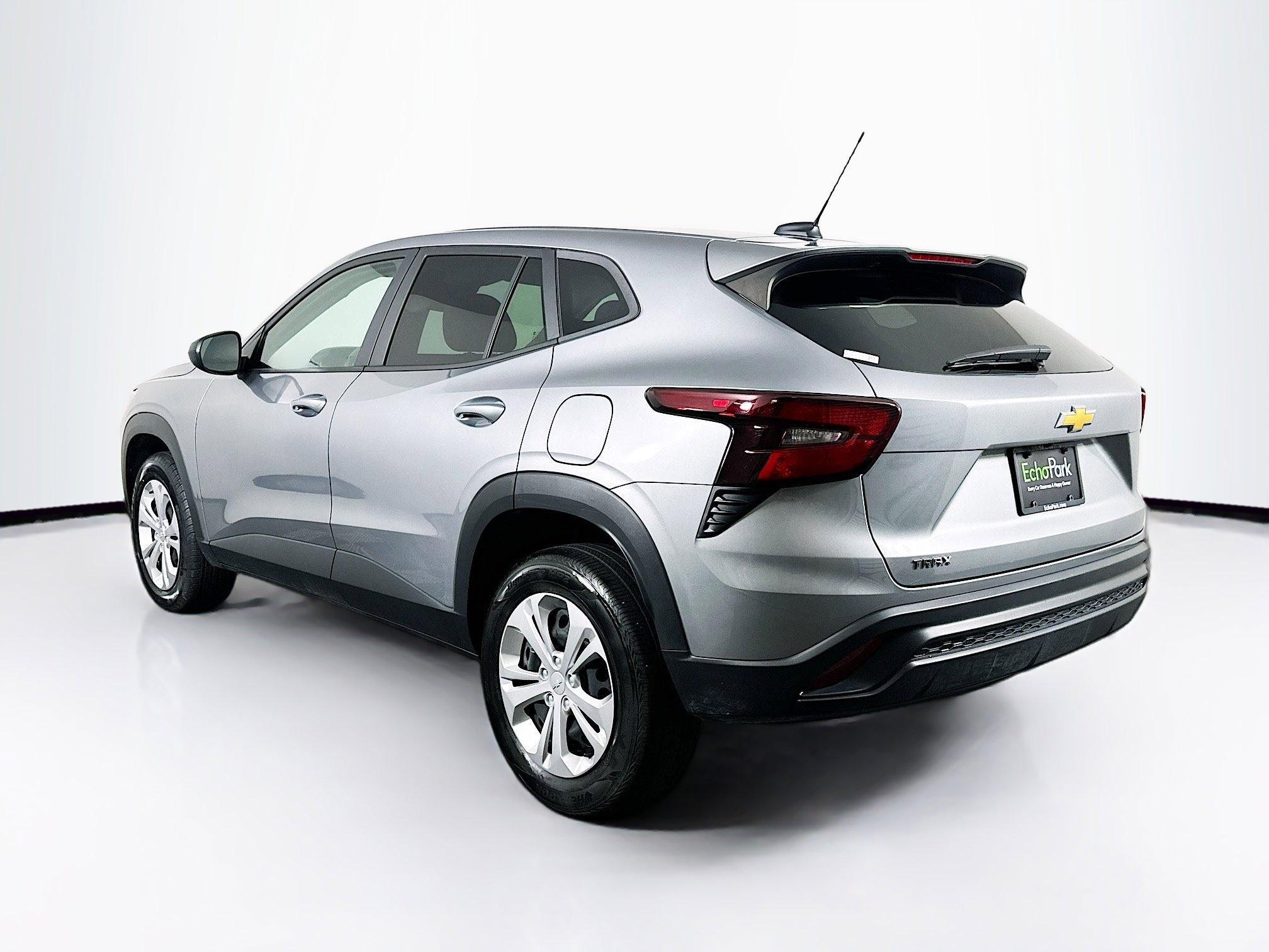 Used 2024 Chevrolet Trax LS FWD image 5