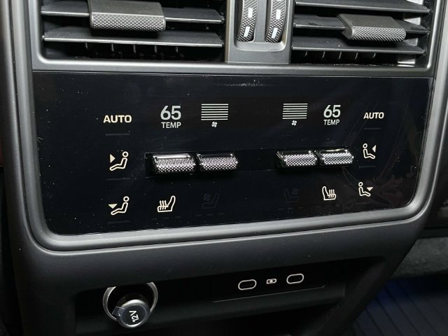 New 2026 Porsche Cayenne GTS AWD/4WD image 25