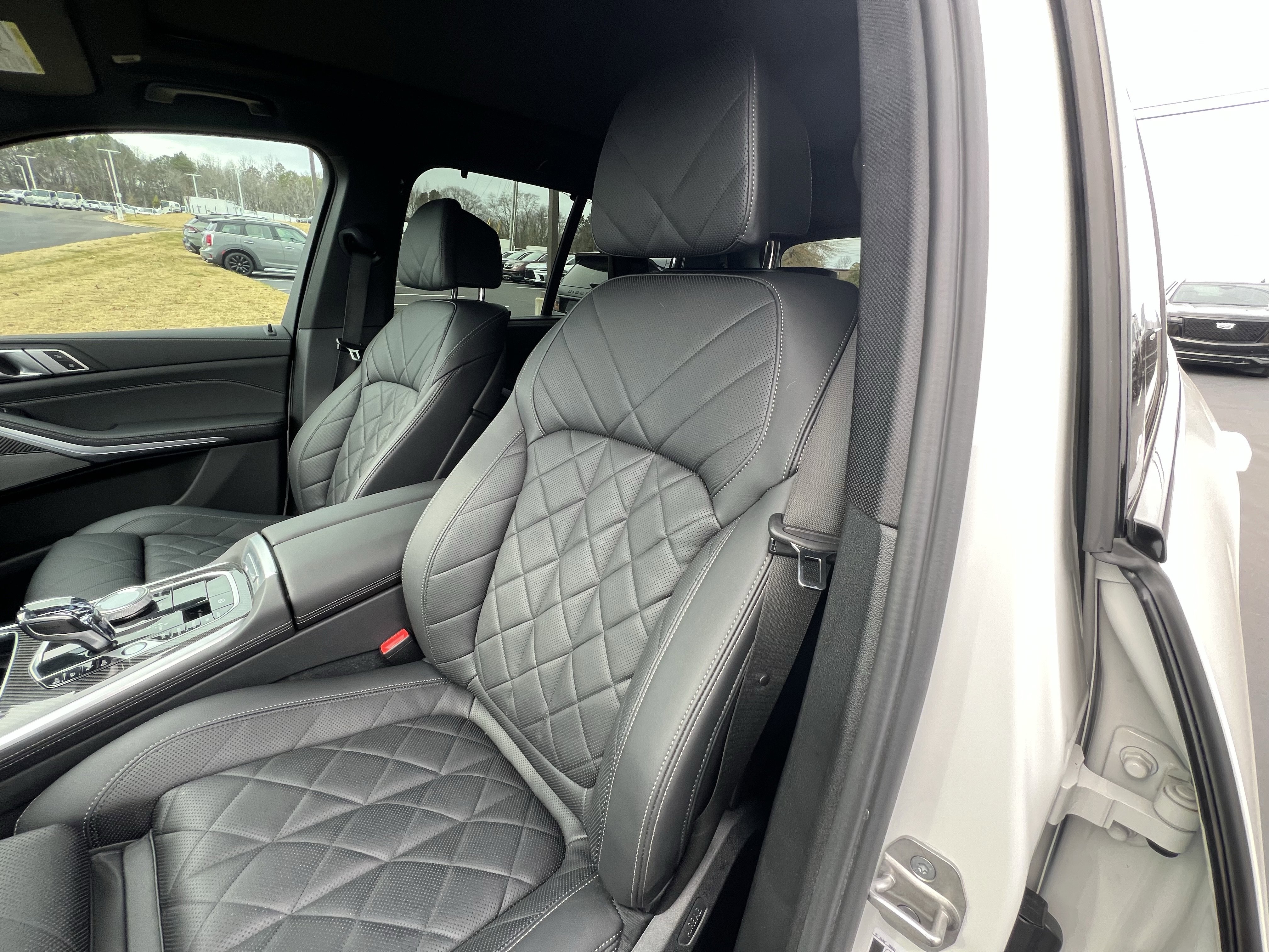 Used 2023 BMW X5 M50i w/ Executive Package image 17