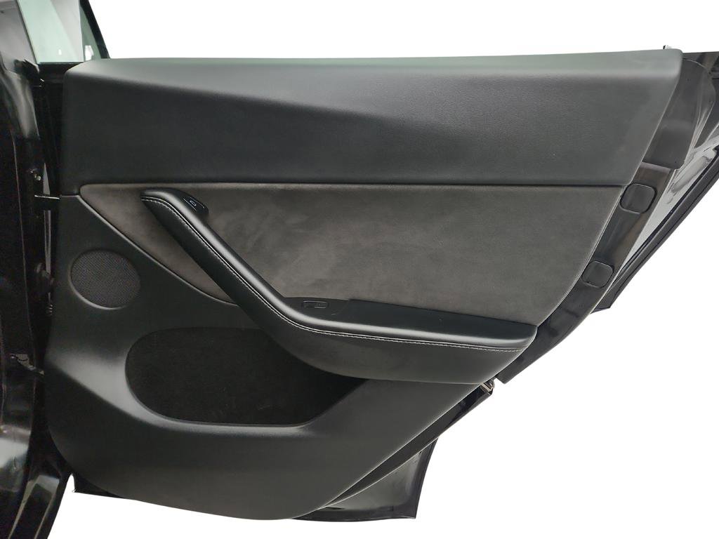 Used 2023 Tesla Model Y Long Range image 26