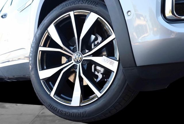 New 2026 Volkswagen Atlas SEL Premium R-Line image 3