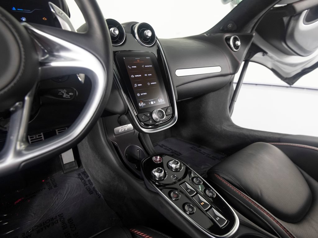 Used 2022 McLaren GT RWD image 20