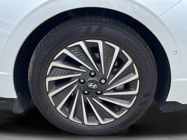 Used 2025 Hyundai Sonata Limited FWD image 35
