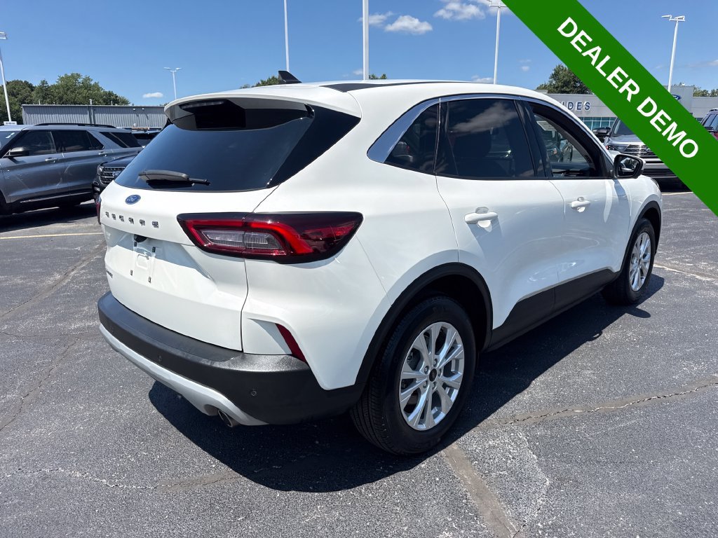 Used 2023 Ford Escape Active w/ Tech Pack #2 FWD image 6
