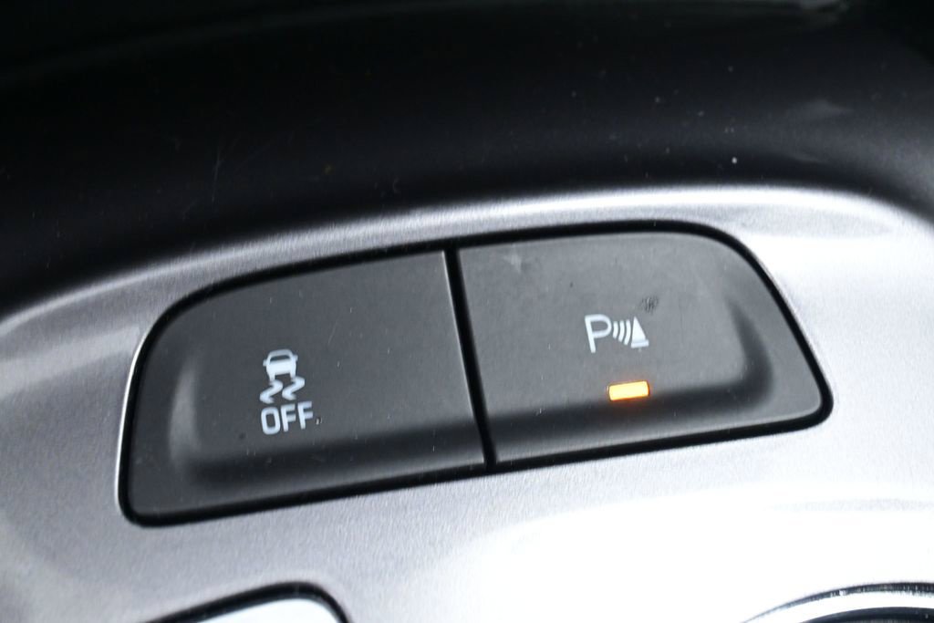 Used 2024 Chevrolet Malibu LT FWD image 30