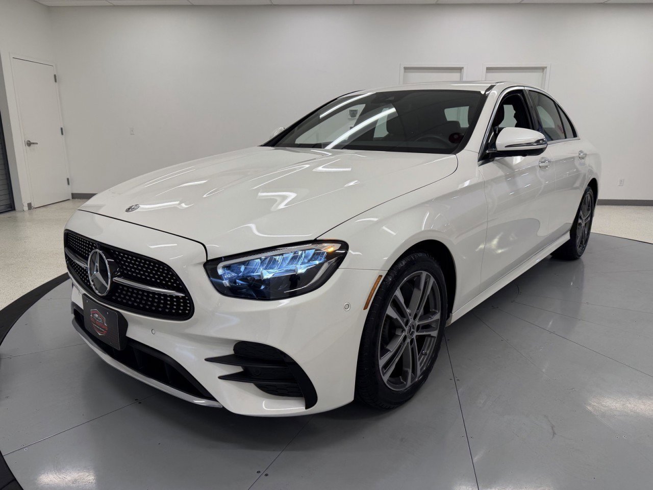 Used 2023 Mercedes-Benz E 350 4MATIC Sedan w/ Premium Package image 3