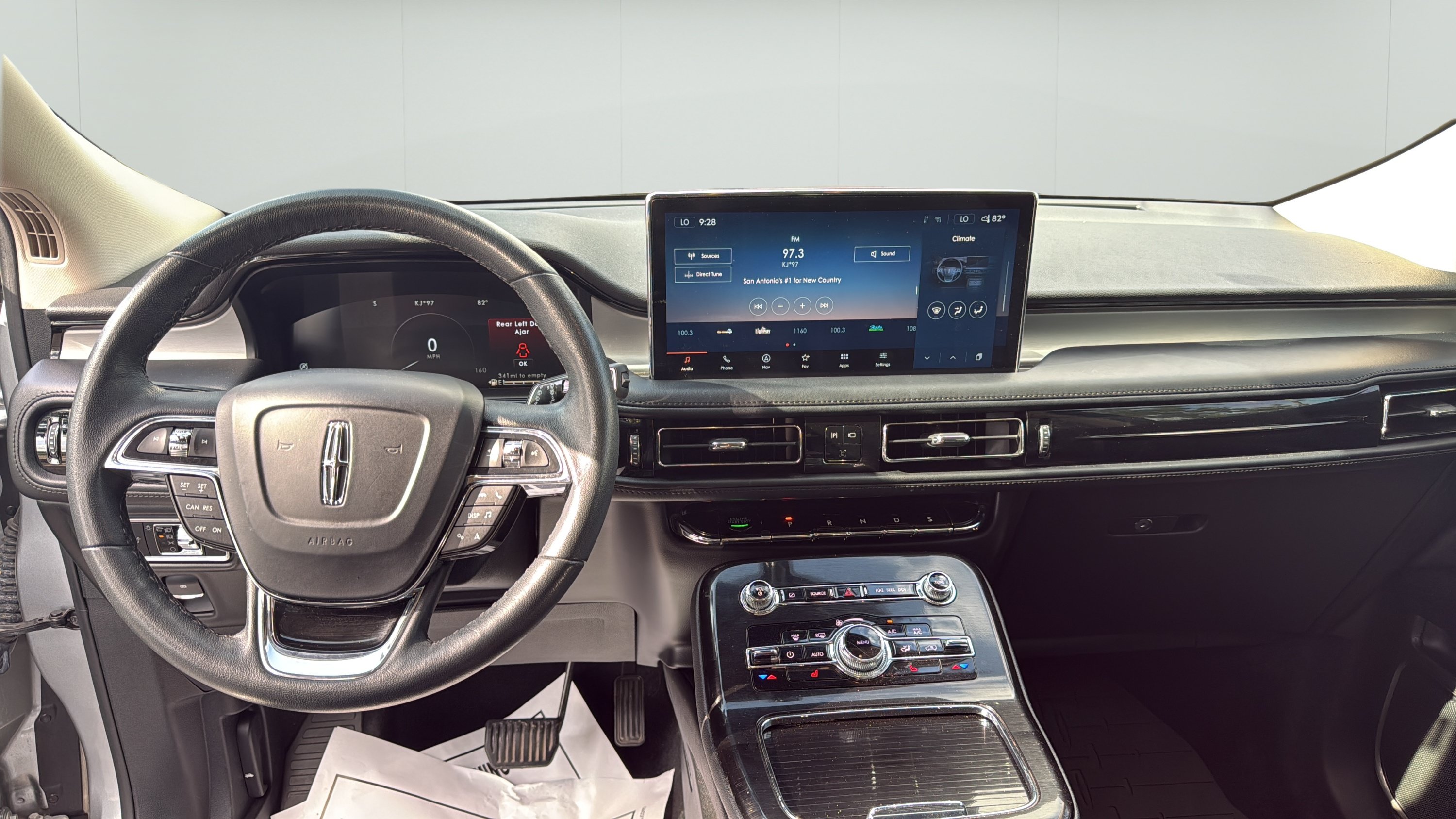 Used 2023 Lincoln Nautilus FWD w/ Premium Package image 23