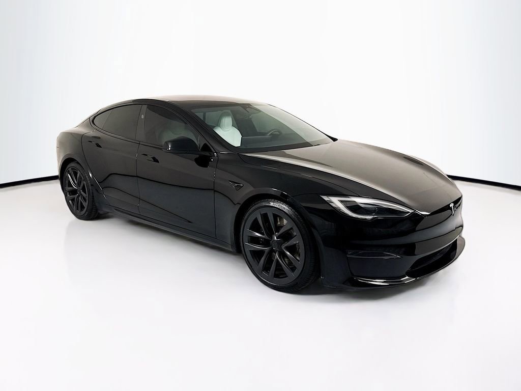 Used 2023 Tesla Model S Standard Range image 3