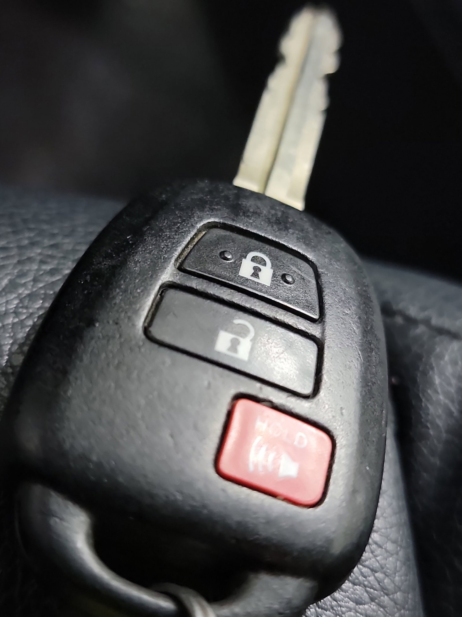 Used 2017 Toyota RAV4 SE image 32