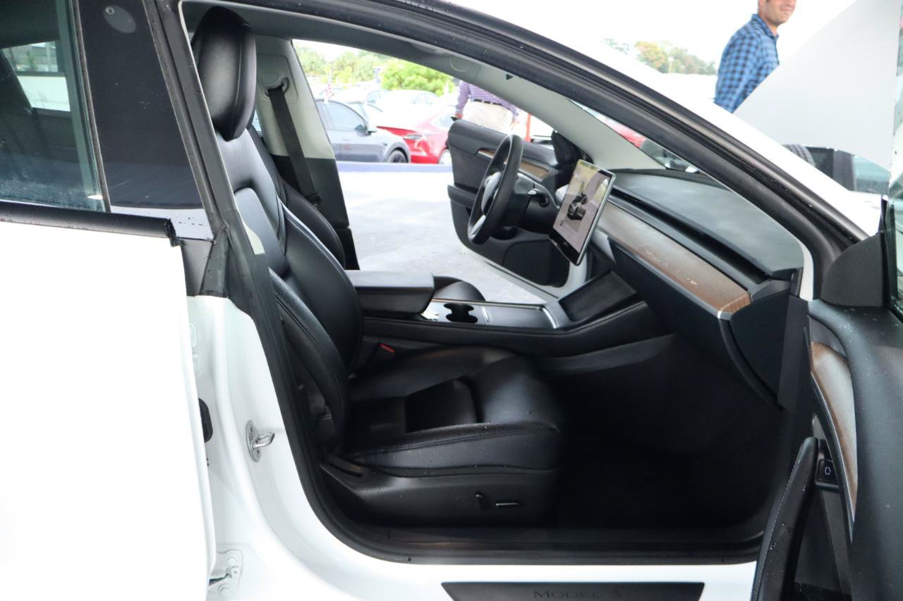 Used 2023 Tesla Model 3 Standard Range RWD image 30