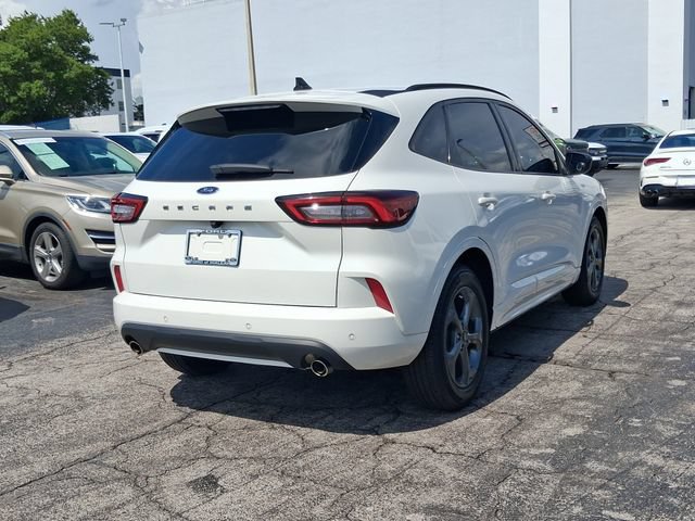 Used 2023 Ford Escape ST-Line w/ Tech Pack #1 FWD image 4