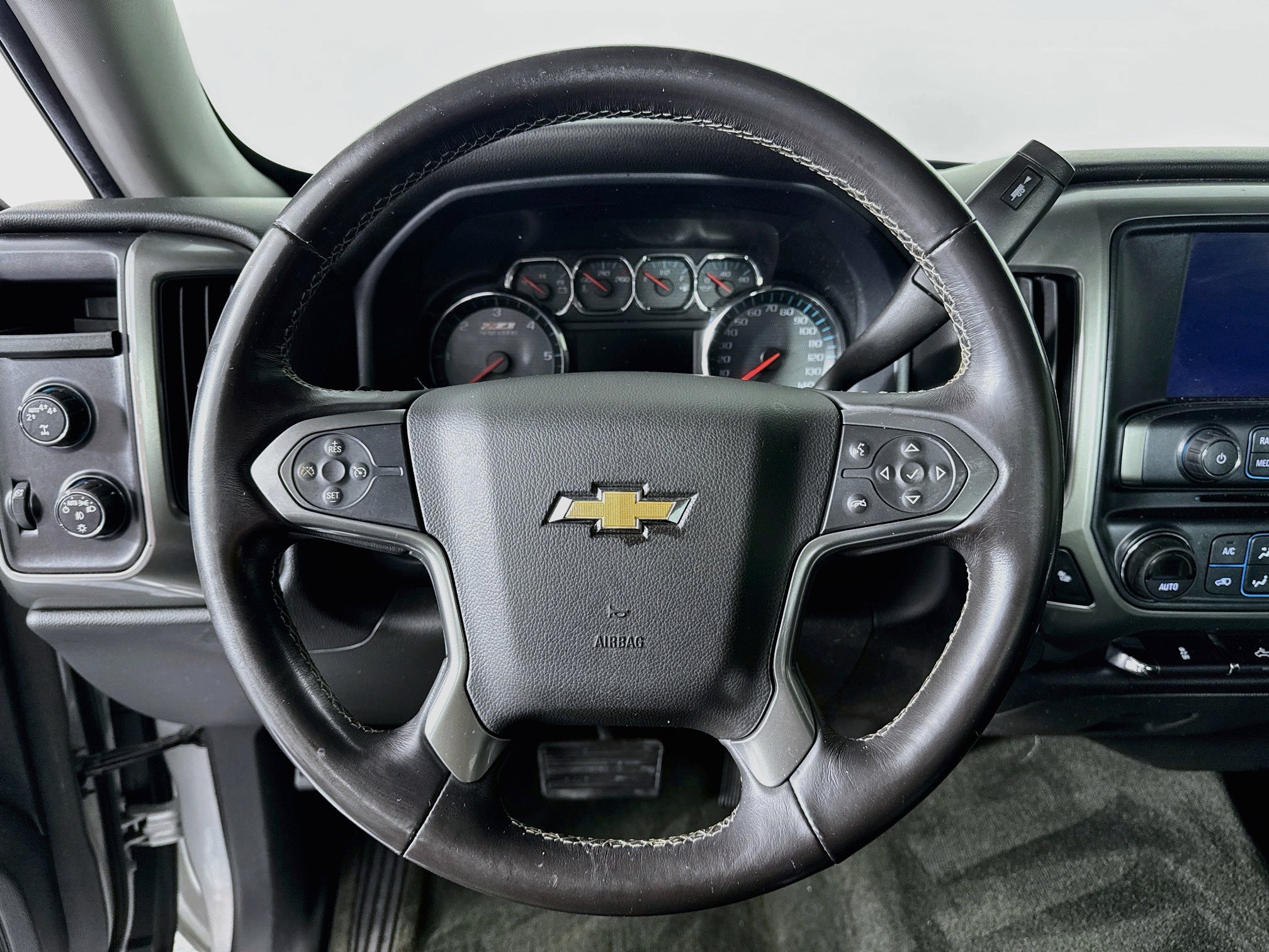 Used 2018 Chevrolet Silverado 1500 LT w/ All Star Edition AWD/4WD image 11