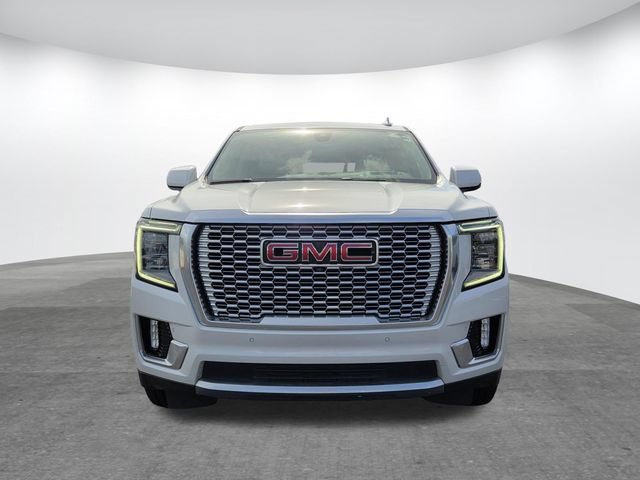 Used 2022 GMC Yukon Denali RWD image 2