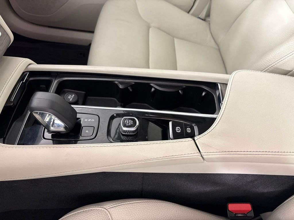 Used 2023 Volvo XC90 B6 Plus w/ Protection Package Premier AWD/4WD image 36