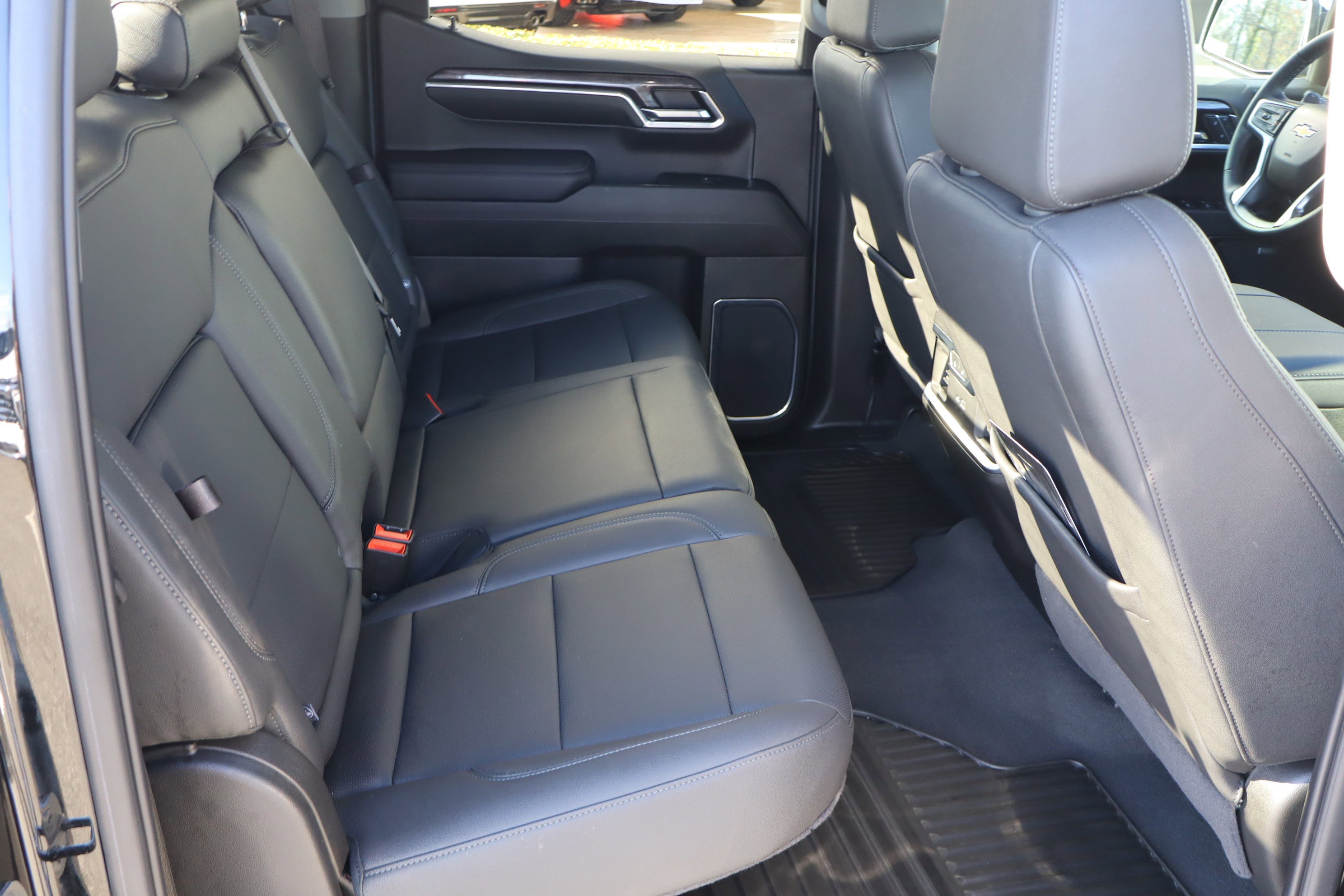 Used 2024 Chevrolet Silverado 1500 LTZ w/ Technology Package image 36